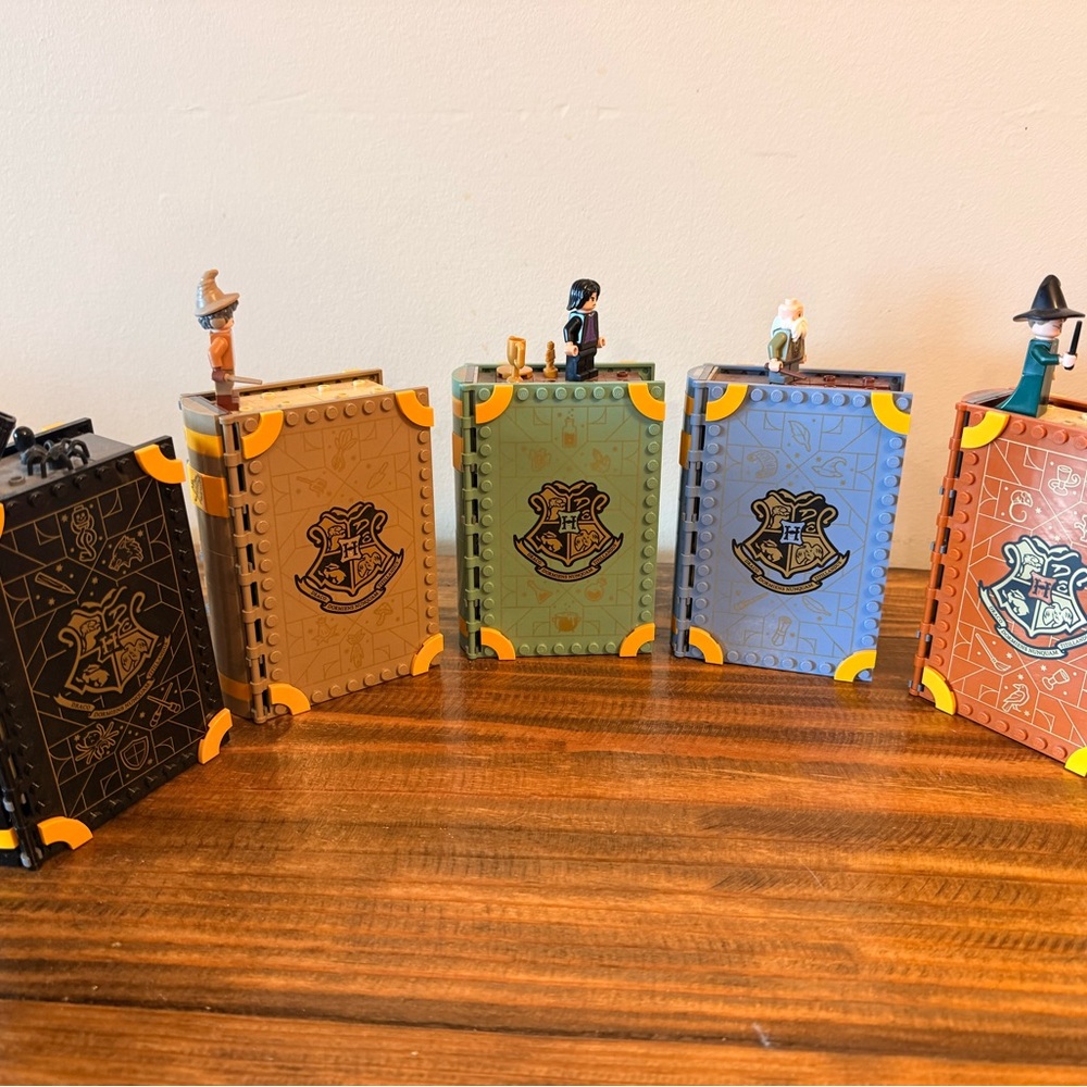 Lego Hogwarts House Book Collection